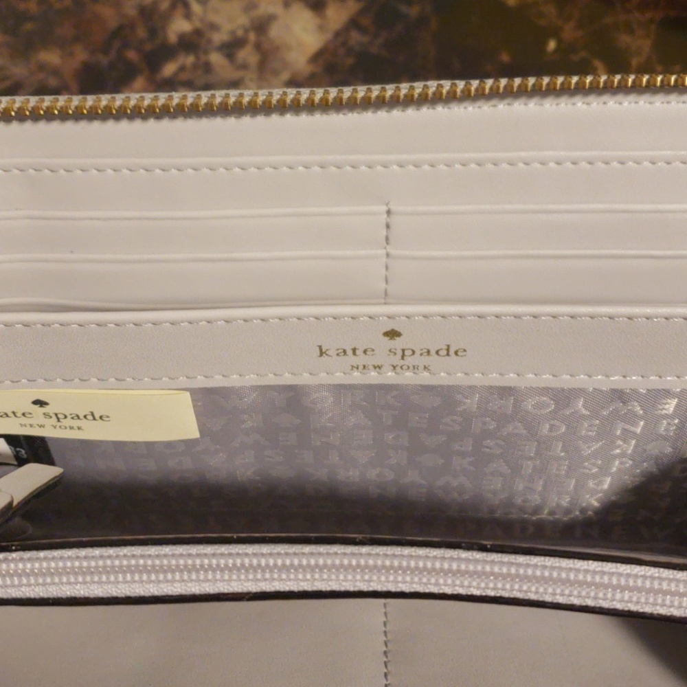 Kate Spade Wallet - Picture 4 of 4
